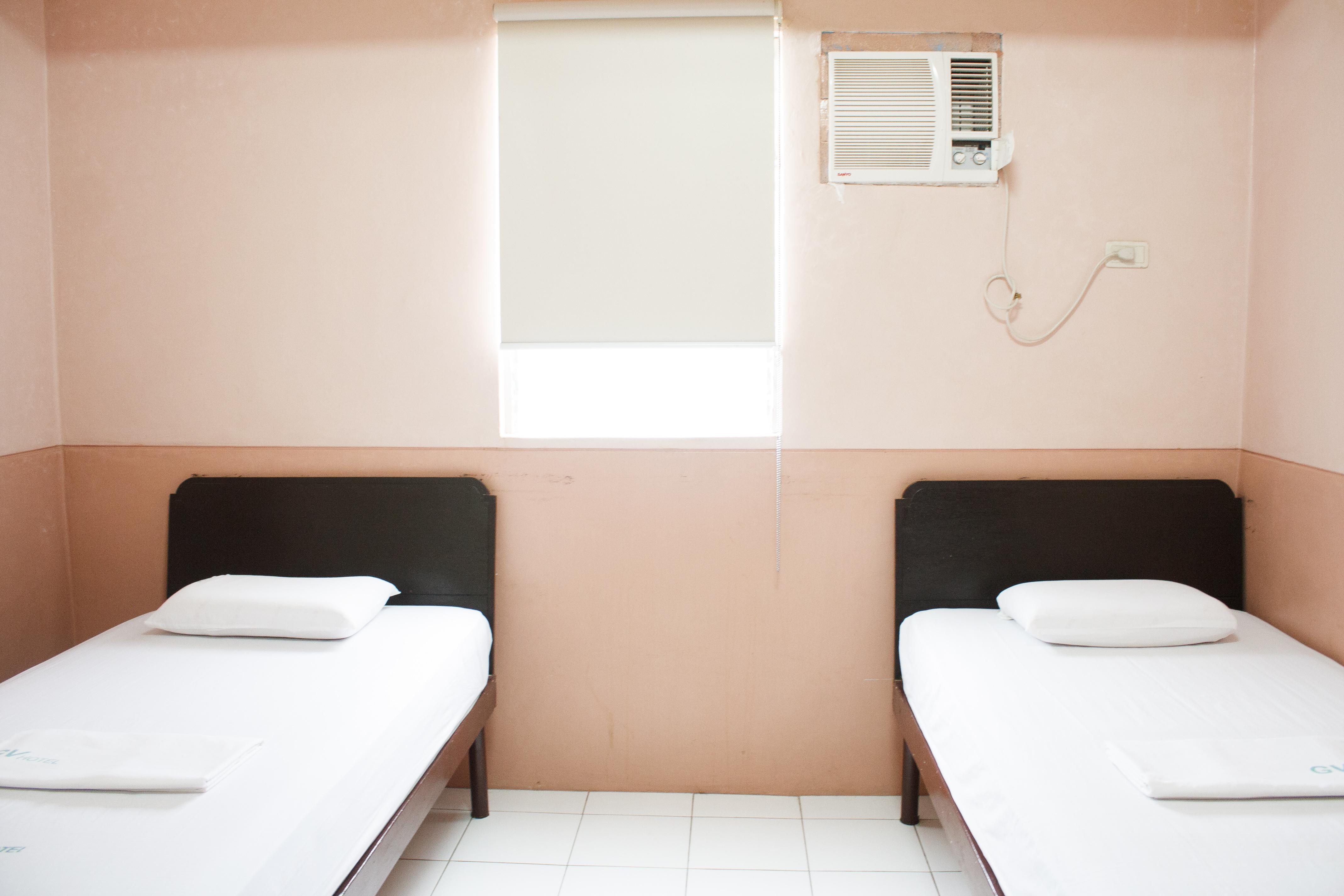 Gv Hotel - Naval Biliran Bagian luar foto