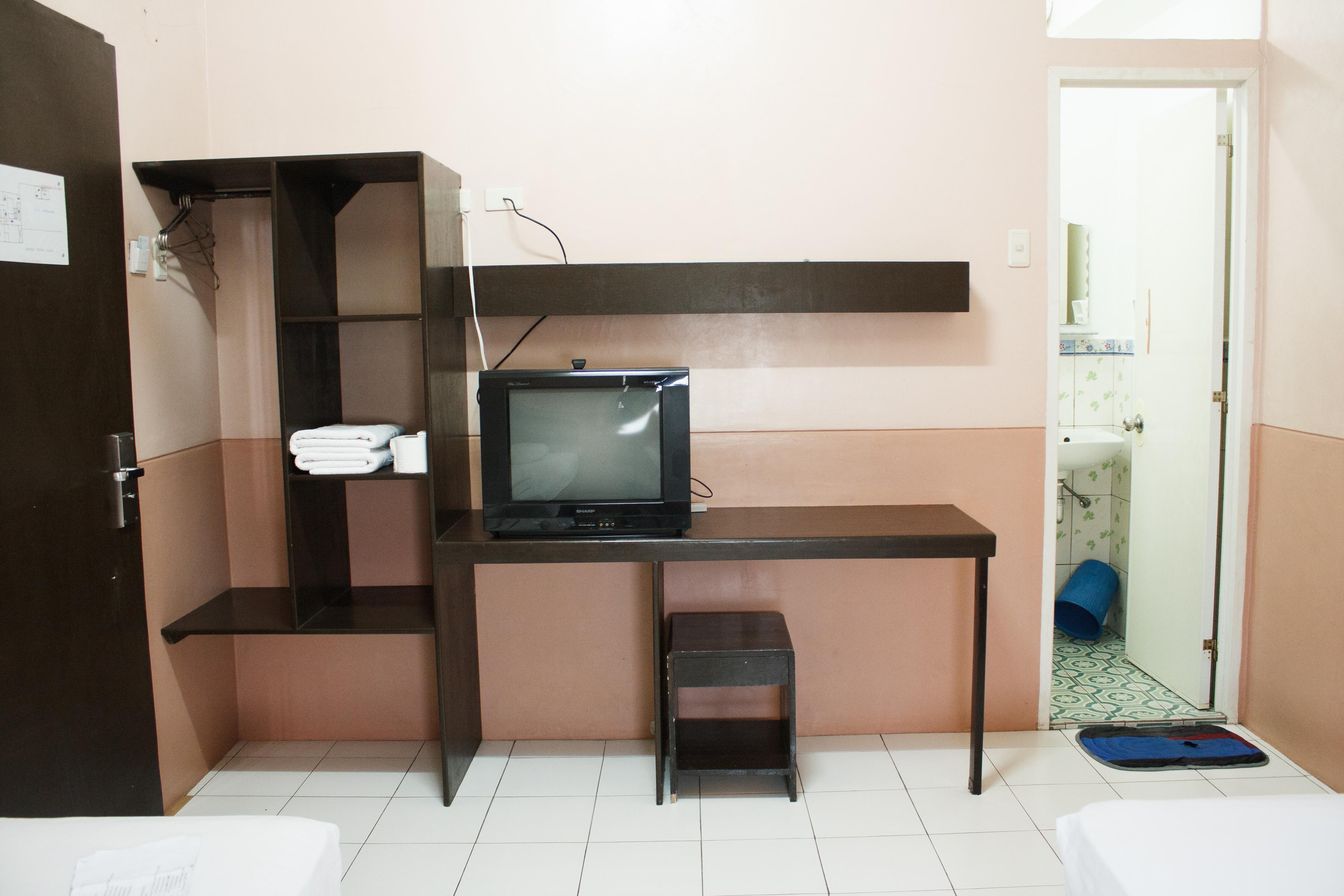 Gv Hotel - Naval Biliran Bagian luar foto